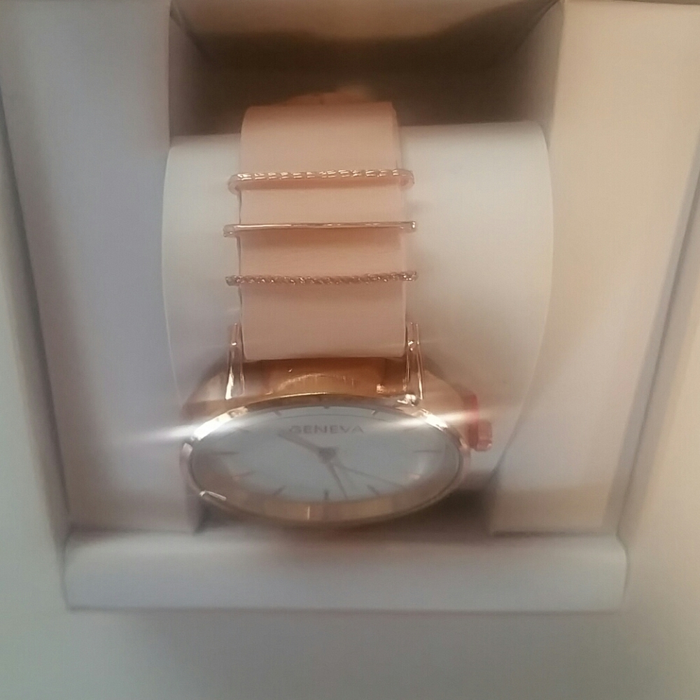 Geneva Watch - Picture 2 of 3
